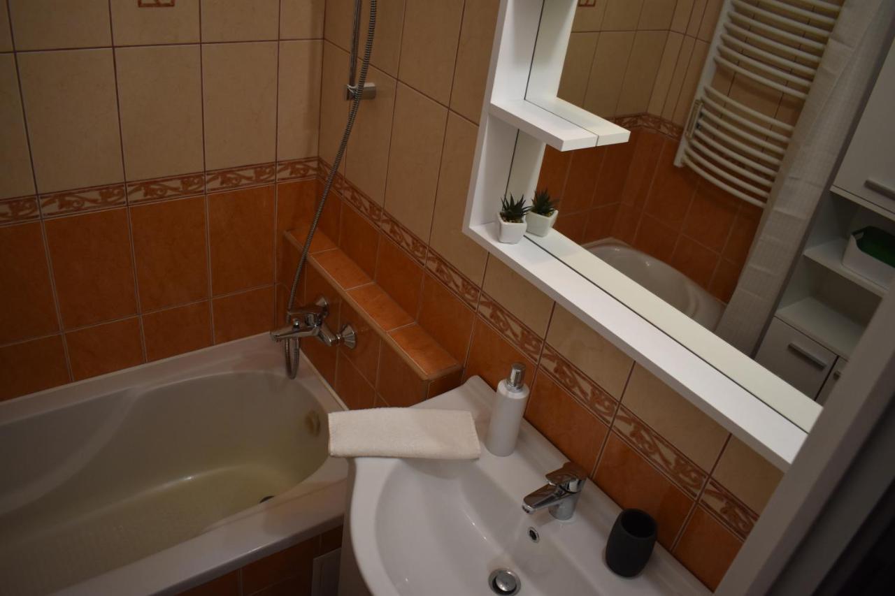 Frezia Apartman Makó Exterior foto